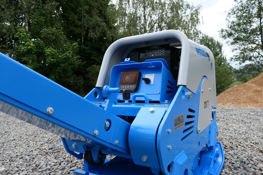 Panel sterowania i ergonomiczny dyszel Weber CR 7